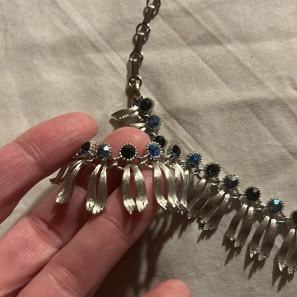 Blue and silver chocker - Picture 2 of 9